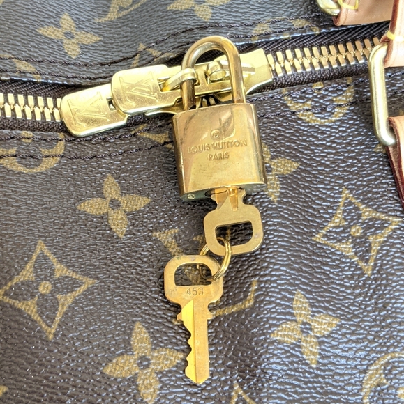✨✈️AUTHENTIC✈️✨Keepall Bandouliere 55 - Picture 11 of 14